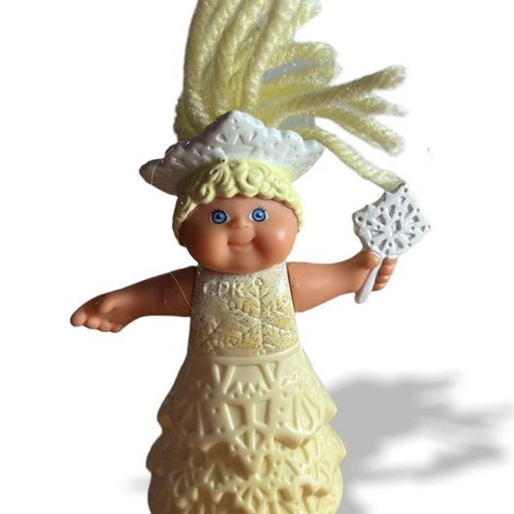1994 Cabbage Patch Kid McDonald's Happy Meal Toy Snow Princess Figurine 3.5”